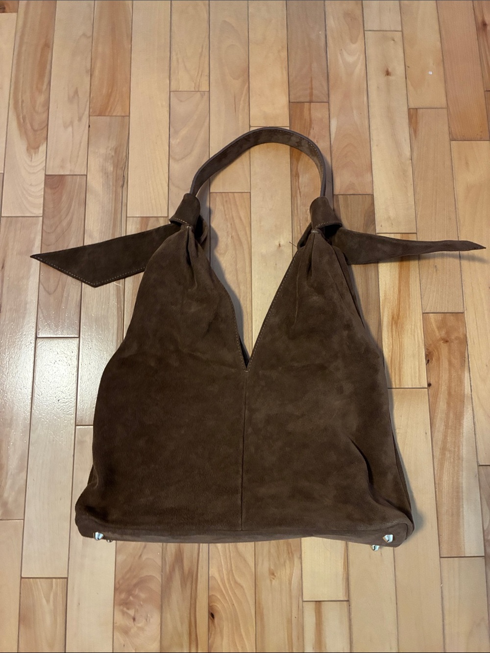 Suede Knot-Shoulder Hobo Bag in Chestnut Brown